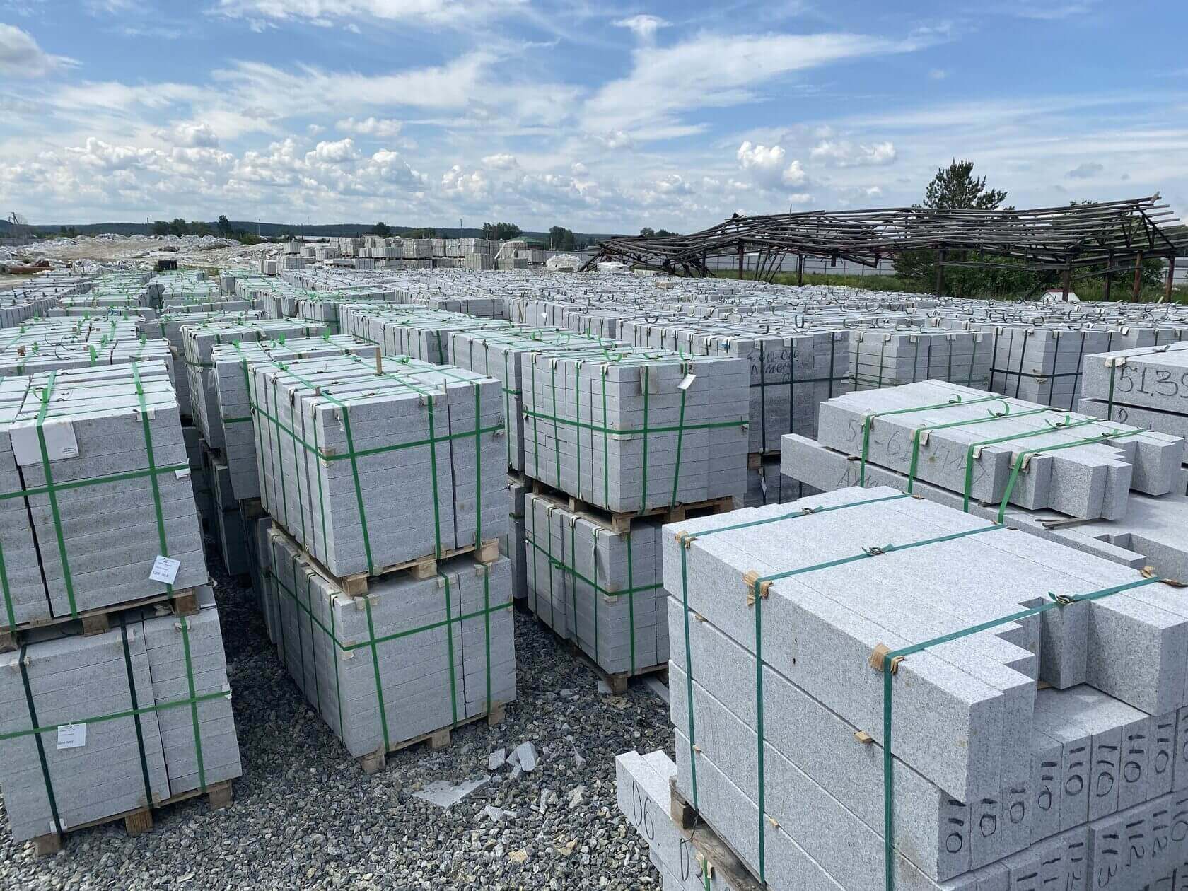 ДО 17 000 м² ПРОДУКЦИИ ЕЖЕМЕСЯЧНО В Бурцовске